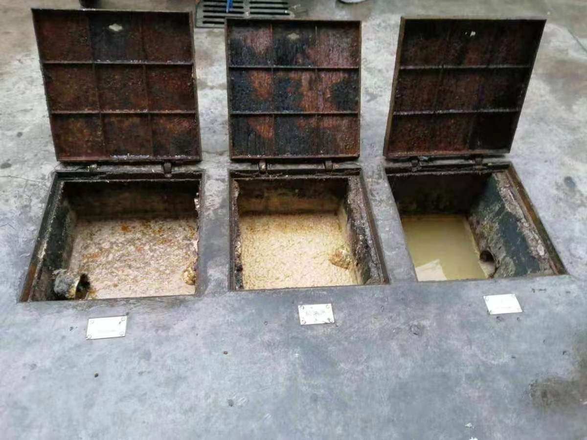 高石碑镇清理隔油池-污水池清掏